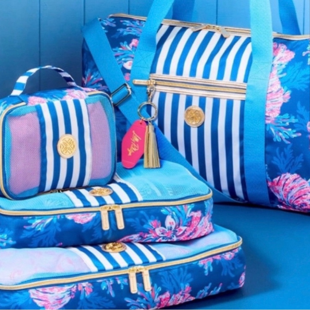 Lilly Pulitzer Weekender Bag, packing cubes and keychain